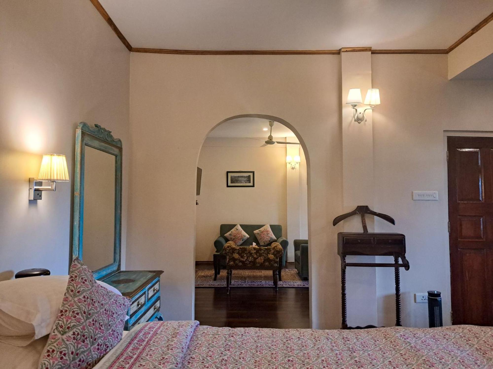 The Heritage Club - Tripura Castle Hotel And Spa Shillong Exterior foto